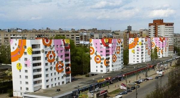 После победы в престижном всероссийском конкурсе, дымковские дома стали визитной карточкой города