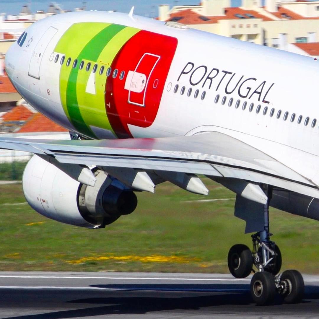 Авиалинии сайт. Авиакомпания tap Portugal. Португальский авиалинии а320. Tap Portugal самолеты. Бабафлот авиакомпания.