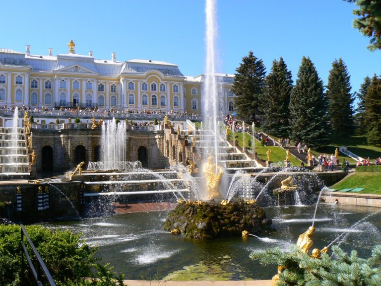 Дворец с фонтанами в санкт петербурге фото с названиями