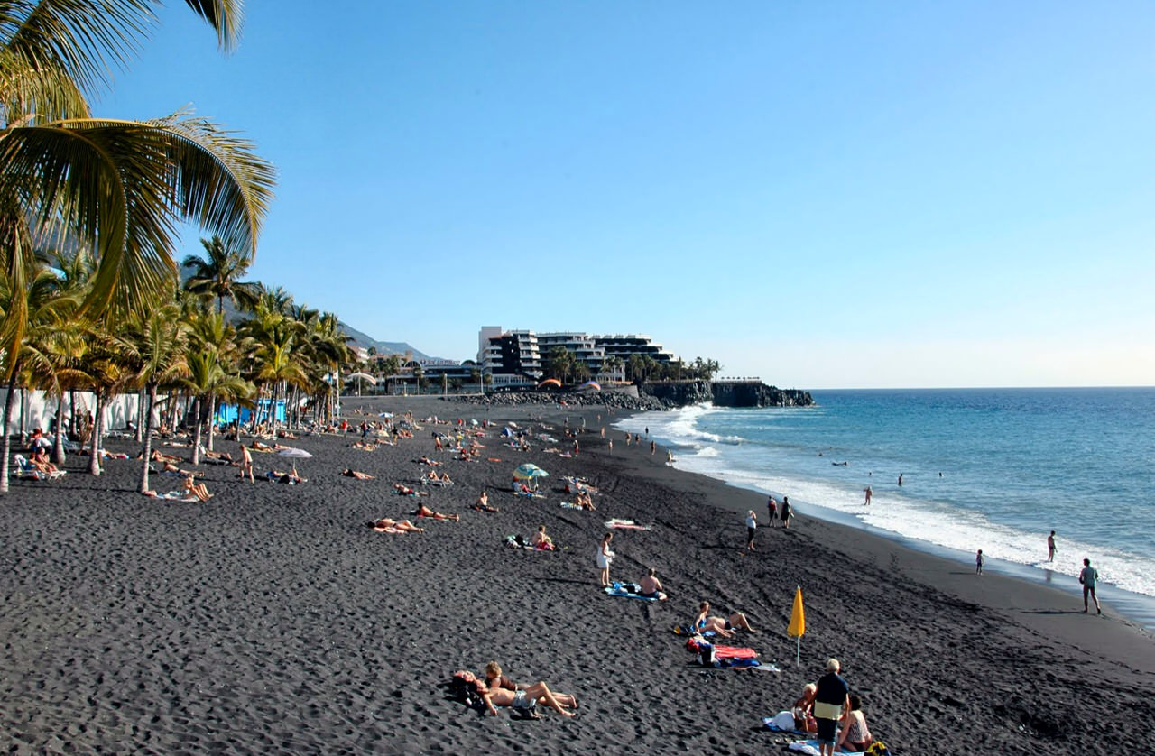 Остров ла пальма. Остров Пальма Канарские острова. La Palma Канары. Остров ла Пальма пляжи. Черный песок Тенерифе ла Пальма.